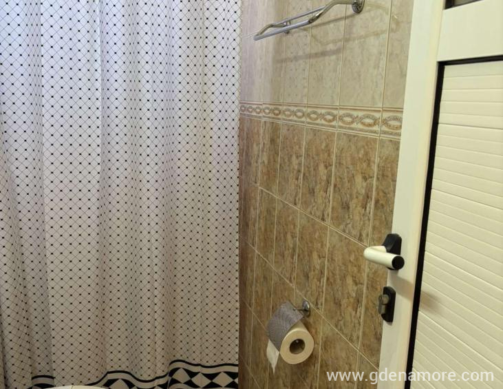 double room with 2single beds_9